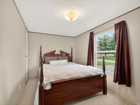 Tiny photo for 11 EMS D21 Lane, Syracuse, IN 46567 (MLS # 202616416)