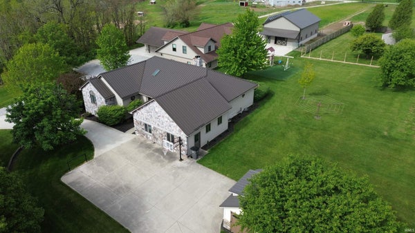 57051 COUNTY ROAD 33, MIDDLEBURY, IN 46540 - Image fe1594cb177d5beec2a5e09fd2cd3013/2620676380
