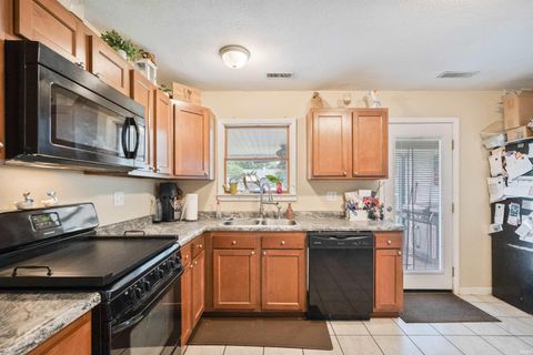 Tiny photo for 2308 Balmoral Boulevard, Kokomo, IN 46902 (MLS # 202626980)