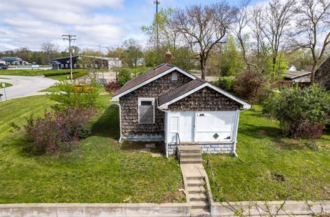 Photo of 1504 W Markland Avenue, Kokomo, IN 46901 (MLS # 202520672) Photo of 1504 W Markland Avenue, Kokomo, IN 46901 (MLS # 202520672)