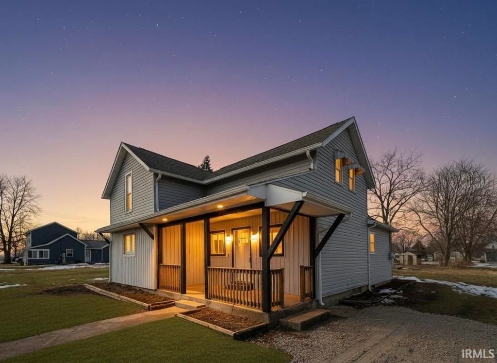 Photo of 402 W Pleasant Street, Churubusco, IN 46723 (MLS # 202604921)