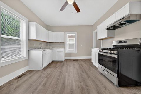 Tiny photo for 2115 Smead Street, Logansport, IN 46947 (MLS # 202548008)