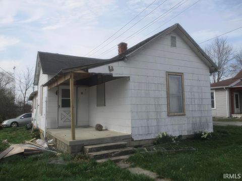 Photo of 802 E Grant Street, Hartford City, IN 47348 (MLS # 202607604)