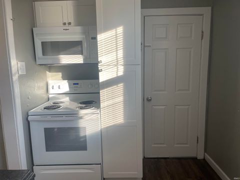 Tiny photo for 1829 Greenbush Street, Lafayette, IN 47904 (MLS # 202549239)