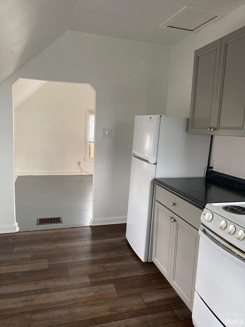 Tiny photo for 1829 Greenbush Street, Lafayette, IN 47904 (MLS # 202549239)