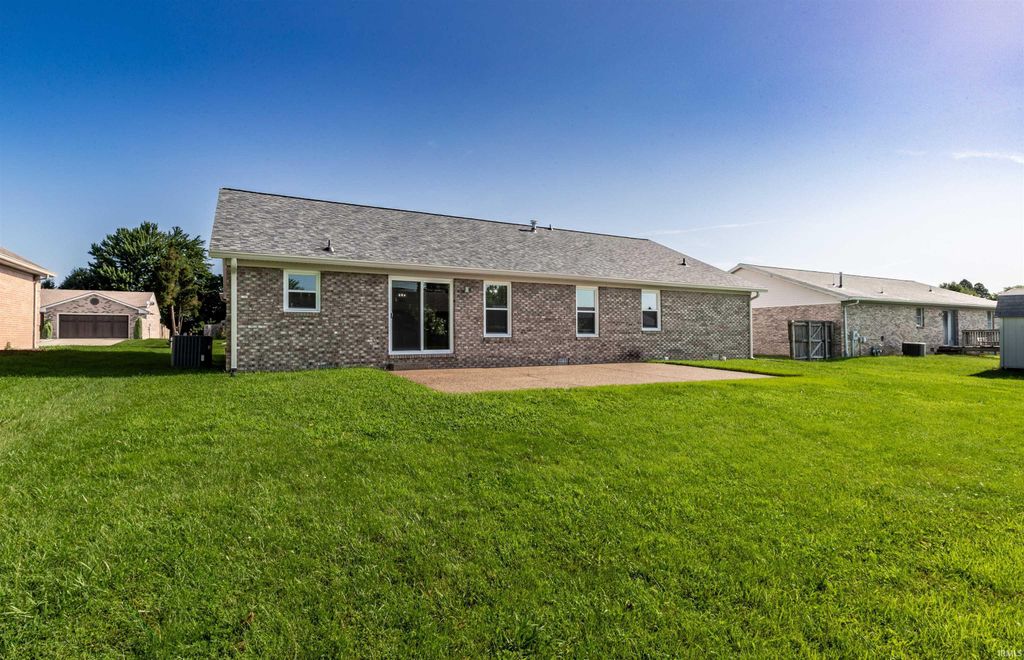 Photo of 8833 Idaho Drive, Newburgh, IN 47630 (MLS # 202629181)