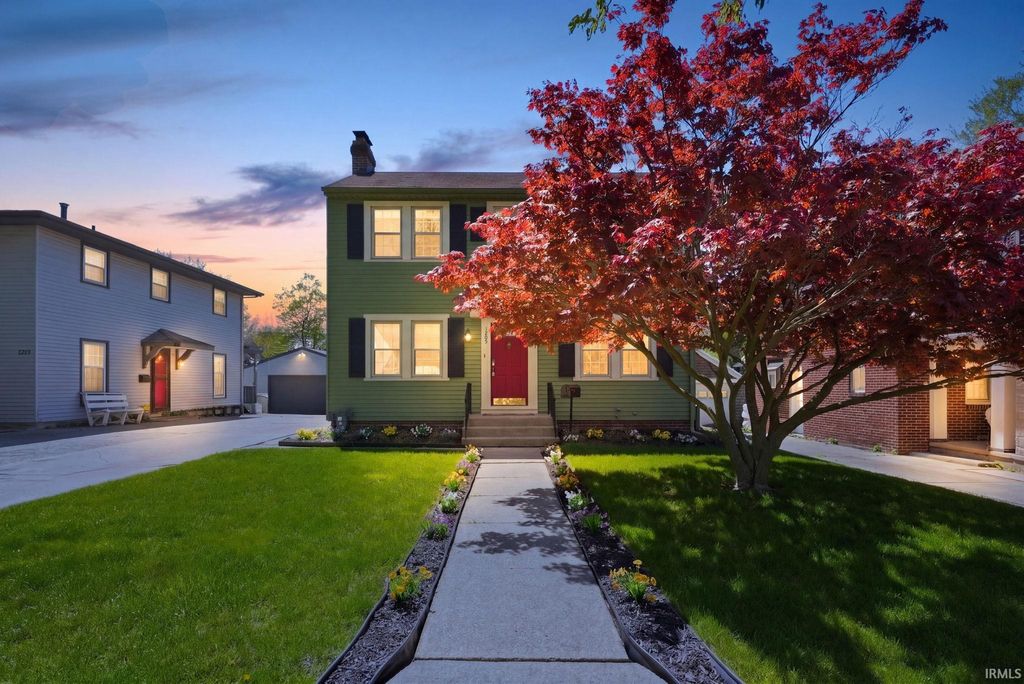 Photo of 1205 Sheridan Court, Fort Wayne, IN 46807 (MLS # 202614361)