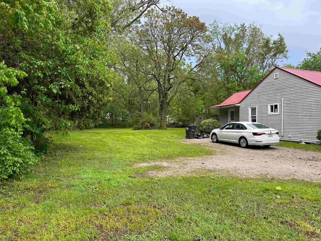 Photo of 715 N Cavin Street, Ligonier, IN 46767 (MLS # 202618823)