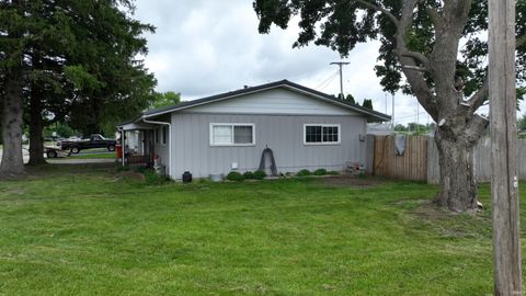 Tiny photo for 535 Twin Lakes Avenue, Monticello, IN 47960 (MLS # 202619918)