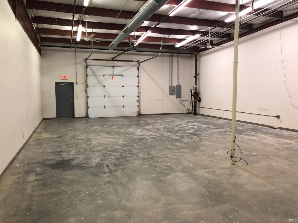 Photo of 3900 W Industrial Blvd Unit 3 BLVD, Bloomington, IN 47403 (MLS # 202618985)