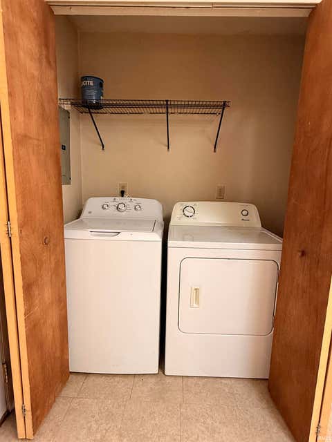 Tiny photo for 1906 N Apperson Way, Kokomo, IN 46901 (MLS # 202635310)