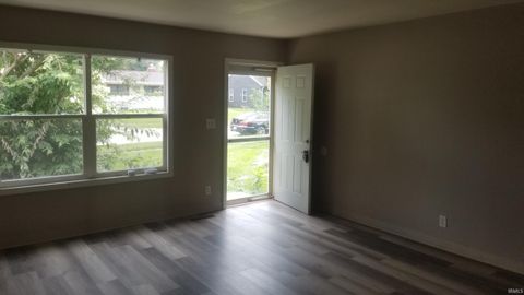 Tiny photo for 2004 Whitcomb Avenue, Lafayette, IN 47904 (MLS # 202628113)