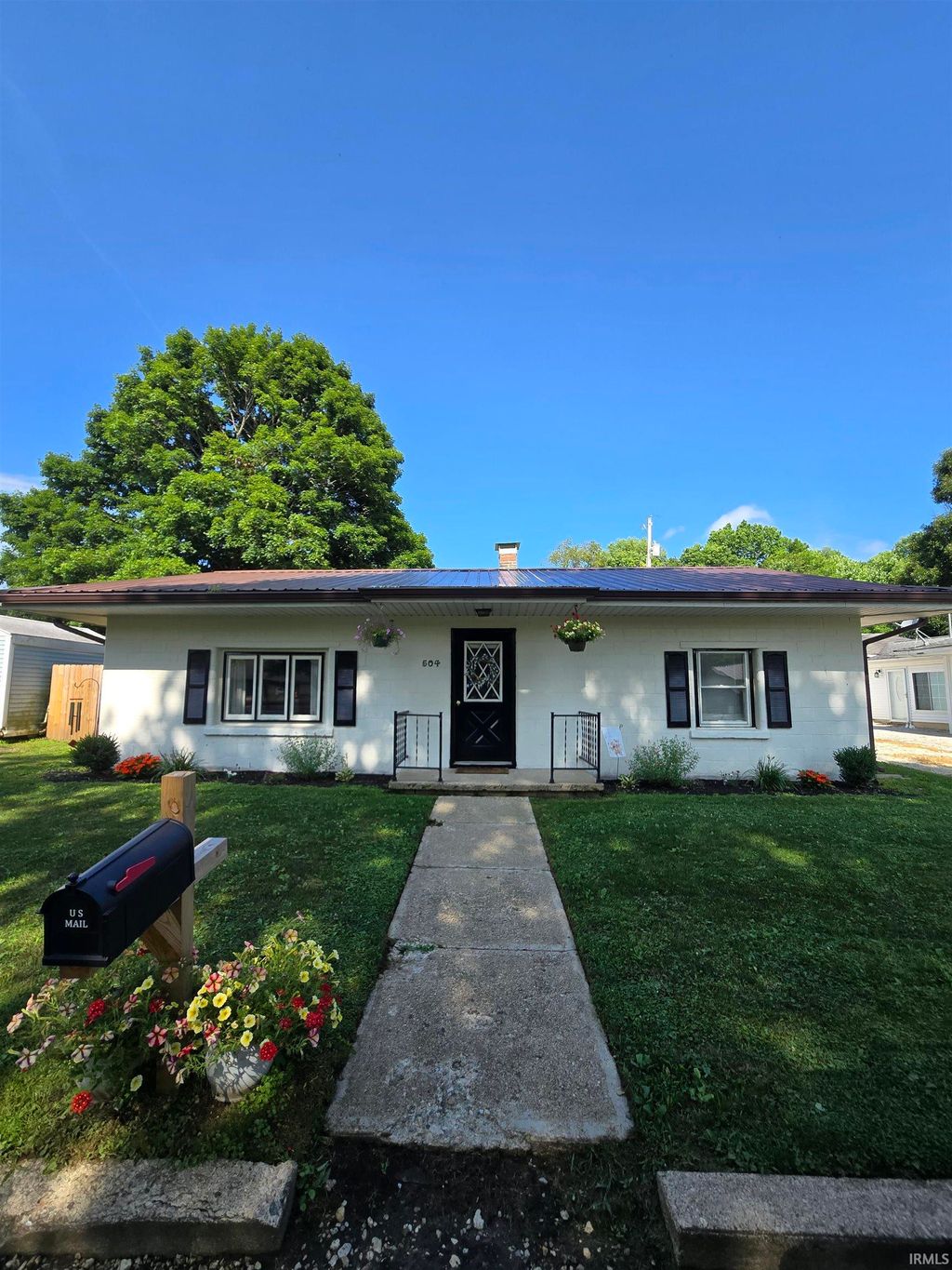 Photo of 504 Indiana Avenue, Veedersburg, IN 47987 (MLS # 202600924)