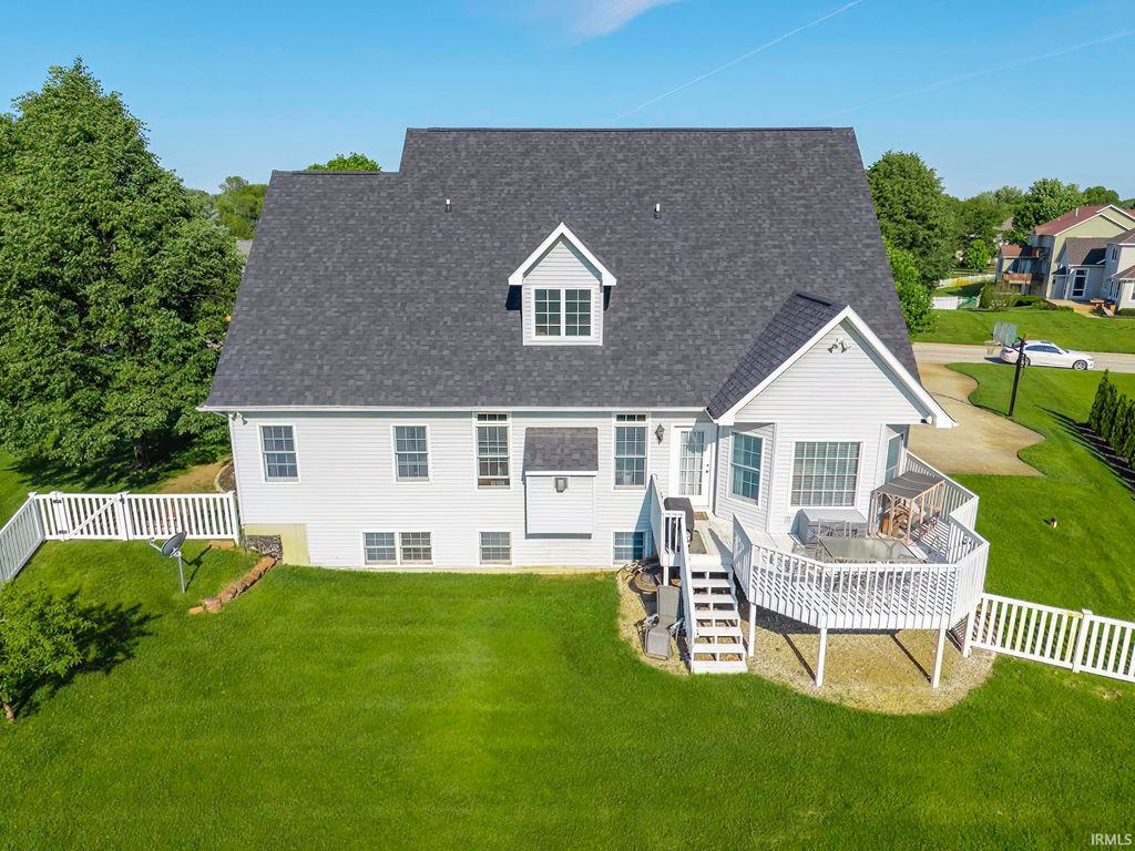 Photo of 858 N PERSIMMON Drive, Warsaw, IN 46582 (MLS # 202619906)