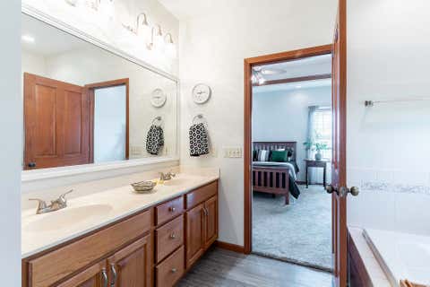 Tiny photo for 858 N PERSIMMON Drive, Warsaw, IN 46582 (MLS # 202619906)