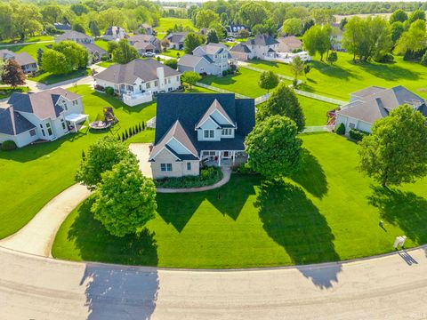 Tiny photo for 858 N PERSIMMON Drive, Warsaw, IN 46582 (MLS # 202619906)