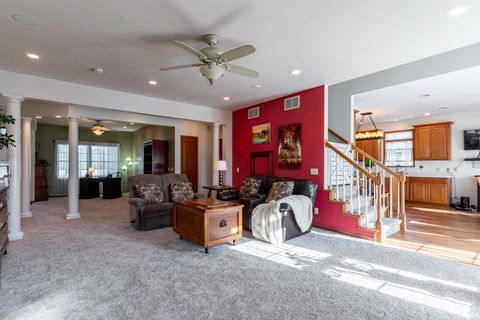 Tiny photo for 858 N PERSIMMON Drive, Warsaw, IN 46582 (MLS # 202619906)