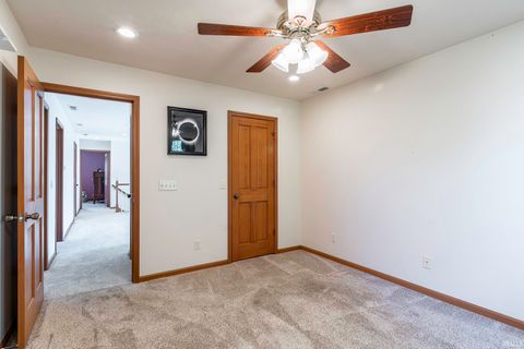 Tiny photo for 858 N PERSIMMON Drive, Warsaw, IN 46582 (MLS # 202619906)
