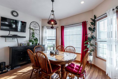 Tiny photo for 858 N PERSIMMON Drive, Warsaw, IN 46582 (MLS # 202619906)