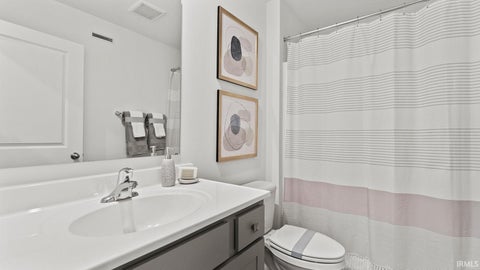 Tiny photo for 819 Catesby Court, Fort Wayne, IN 46818 (MLS # 202635180)