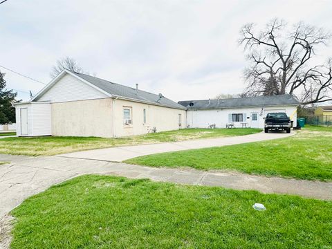 Photo of 1009-1011 E Lawrence Street, Mishawaka, IN 46545 (MLS # 202612494)