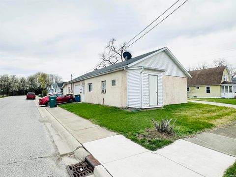 Tiny photo for 1009-1011 E Lawrence Street, Mishawaka, IN 46545 (MLS # 202612494)