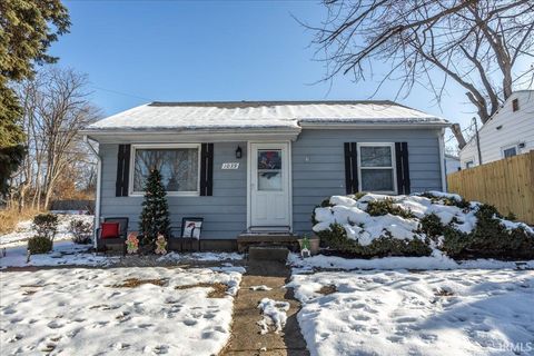 Tiny photo for 1039 Tulip Lane, Lafayette, IN 47904 (MLS # 202548715)