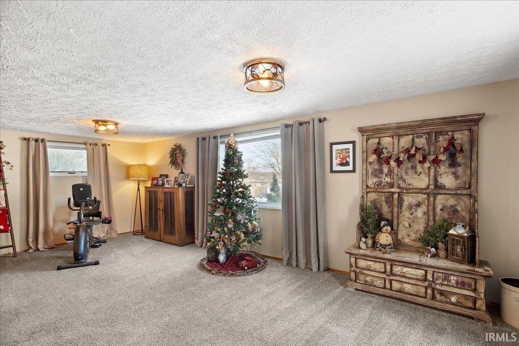 Photo of 1039 Tulip Lane, Lafayette, IN 47904 (MLS # 202548715)