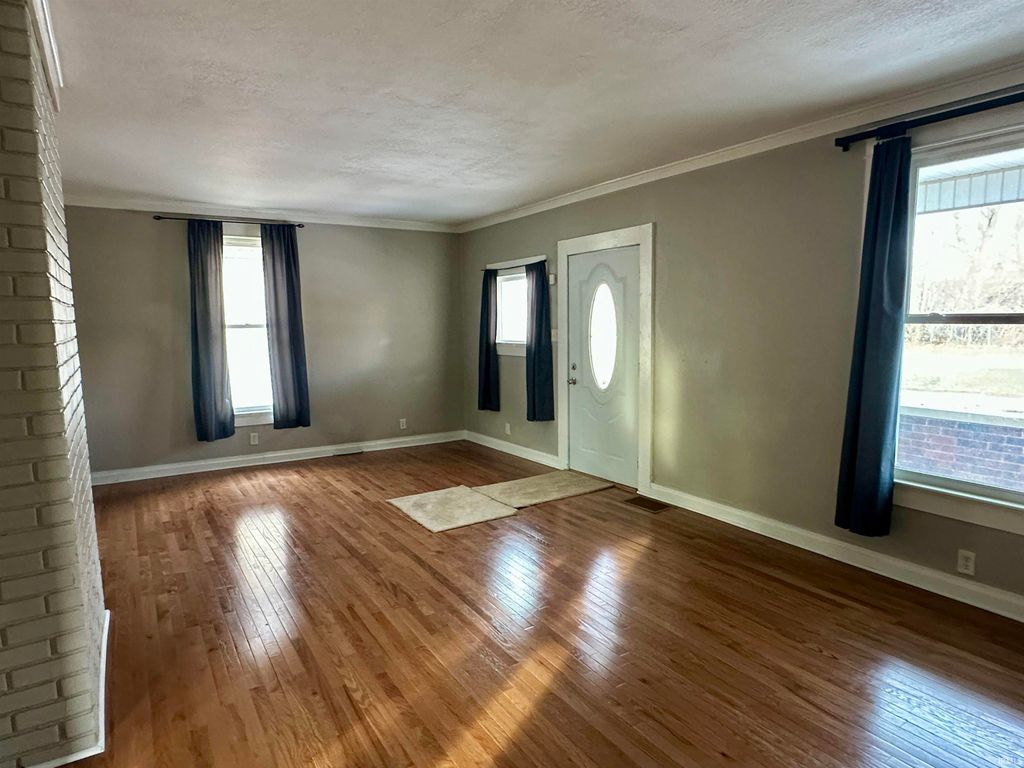 Photo of 921 Cottage Avenue, Fort Wayne, IN 46807 (MLS # 202617090)