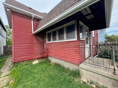 Tiny photo for 915 N Main Street, Evansville, IN 47708 (MLS # 202627740)
