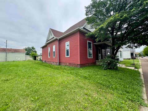 Tiny photo for 915 N Main Street, Evansville, IN 47708 (MLS # 202627740)
