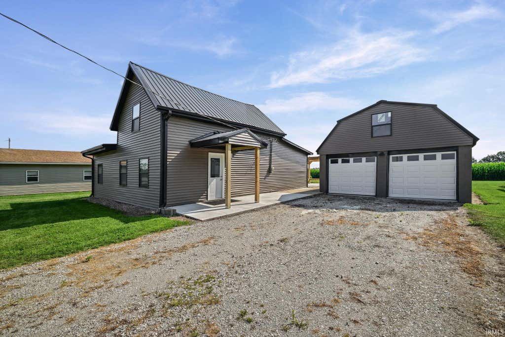Photo of 3975 N Hamilton Rd Road, Mulberry, IN 46058 (MLS # 202632481)