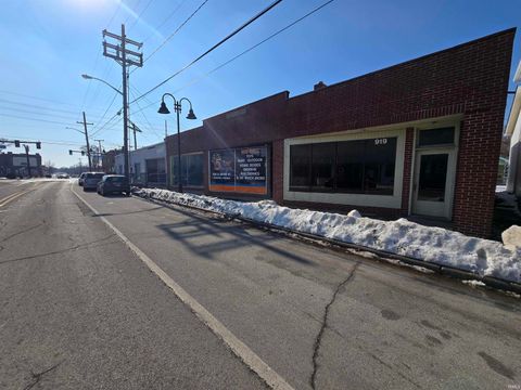 Photo of 919-923 S Main Street, Kokomo, IN 46901 (MLS # 202609956)