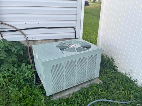 Tiny photo for 120 W North Street, Dunkirk, IN 47336 (MLS # 202638896)