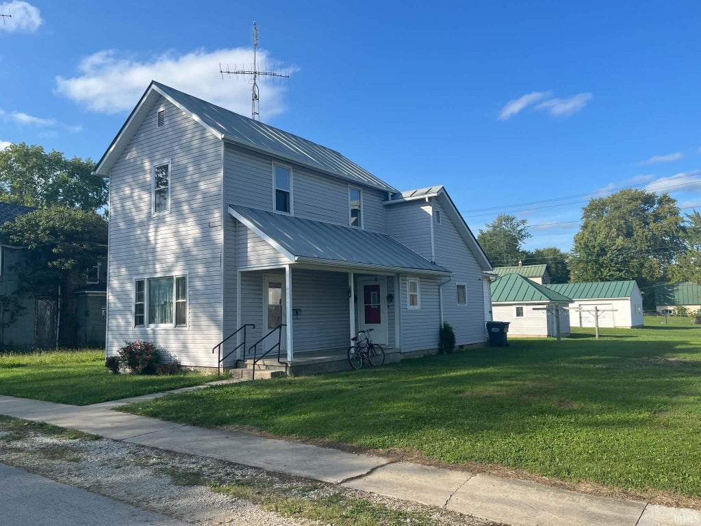 Photo of 120 W North Street, Dunkirk, IN 47336 (MLS # 202638896)