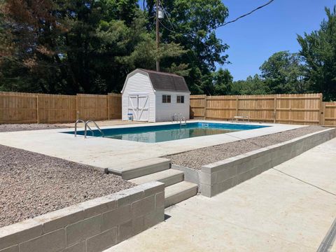 Tiny photo for 441 Oak Street, Lynnville, IN 47619 (MLS # 202618323)