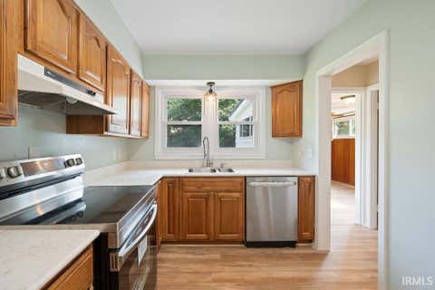 Tiny photo for 703 Grove Avenue, Kokomo, IN 46902 (MLS # 202634441)