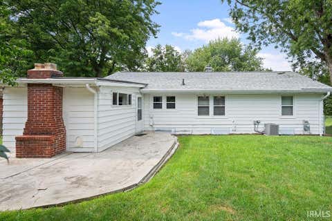 Tiny photo for 703 Grove Avenue, Kokomo, IN 46902 (MLS # 202634441)