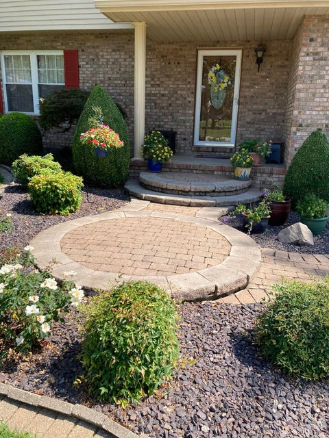 Tiny photo for 5635 Oak Ridge Drive, Evansville, IN 47711 (MLS # 202632025)