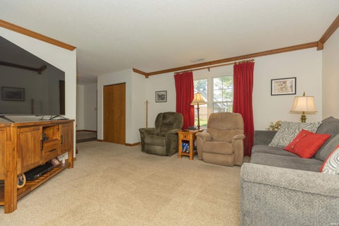 Tiny photo for 5635 Oak Ridge Drive, Evansville, IN 47711 (MLS # 202632025)