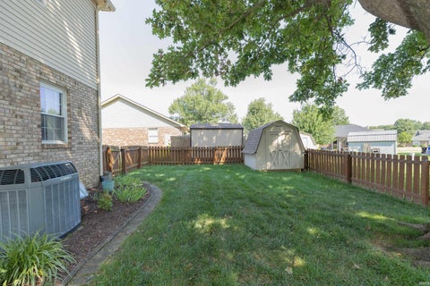 Tiny photo for 5635 Oak Ridge Drive, Evansville, IN 47711 (MLS # 202632025)