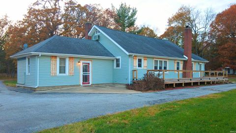 Photo of 4386 E Luse Road, Monticello, IN 47960 (MLS # 202607824)