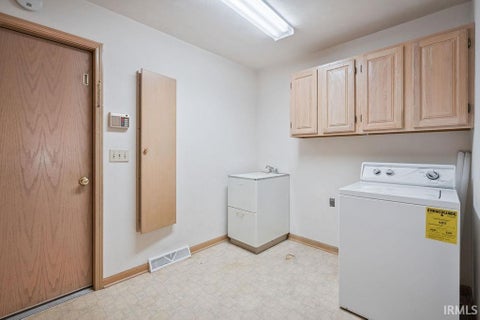 Tiny photo for 521 Sagebrush Drive, Kokomo, IN 46901 (MLS # 202631635)