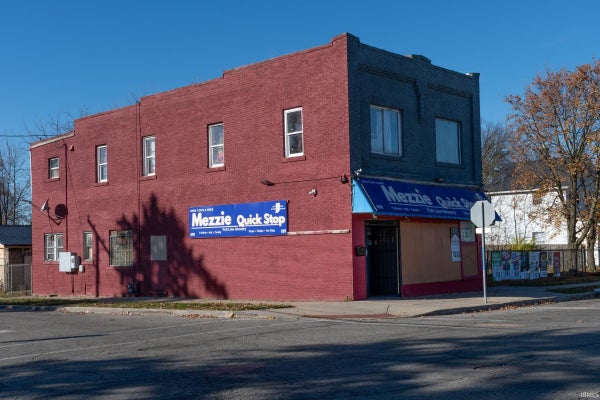 1637 KEMBLE AVE, SOUTH BEND, IN 46613 - Image ff03fb69f96366a43e9c9aaafaa866be/1544156655