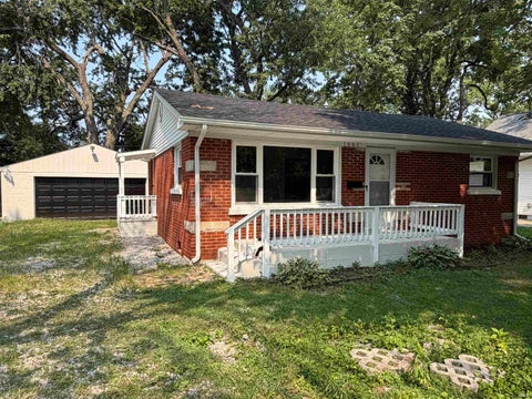Tiny photo for 1661 Jeanette Avenue, Evansville, IN 47714 (MLS # 202628973)