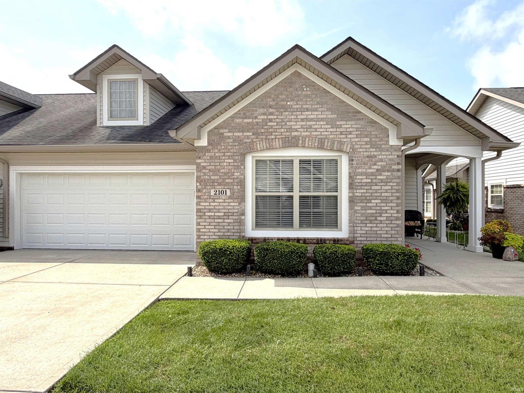 Photo of 2101 Eastfield Drive, Crawfordsville, IN 47933 (MLS # 202633468)