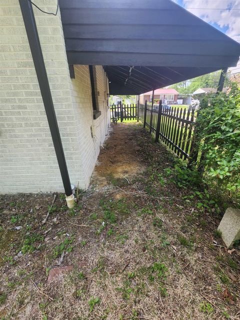 Tiny photo for 1150 E Olmstead Avenue, Evansville, IN 47711 (MLS # 202613990)