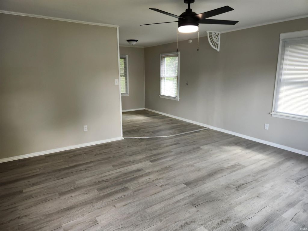 Photo of 1150 E Olmstead Avenue, Evansville, IN 47711 (MLS # 202613990)