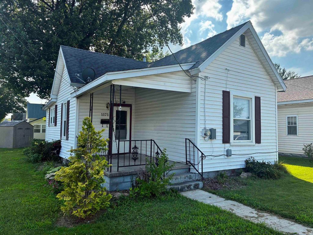 Photo of 1171 DeWolf Street, Vincennes, IN 47591 (MLS # 202626603)