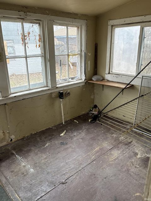 Tiny photo for 903 N Courtland Avenue, Kokomo, IN 46901 (MLS # 202605699)